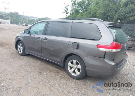 2013 Toyota Sienna Le V6 8 Passenger from USA, damaged, VIN 5TDKK3DC5DS360683